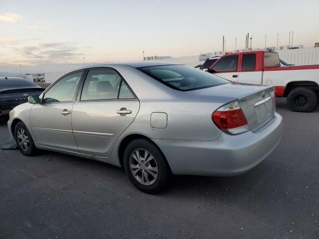 2005 Toyota Camry LE