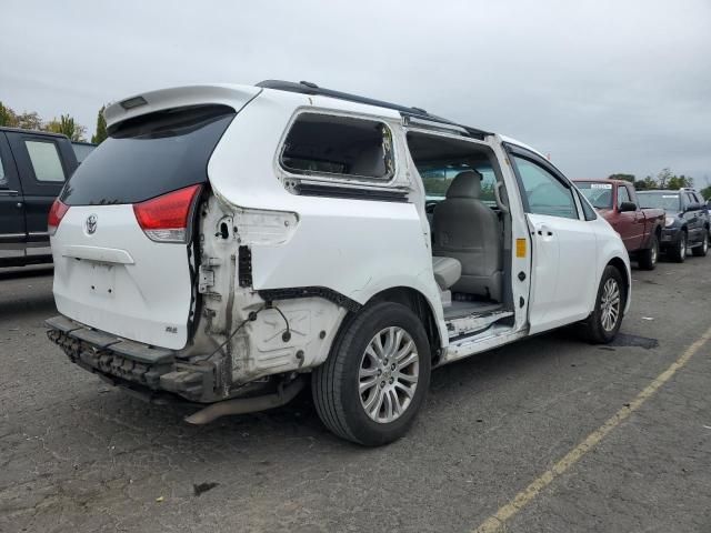 2011 Toyota Sienna XLE