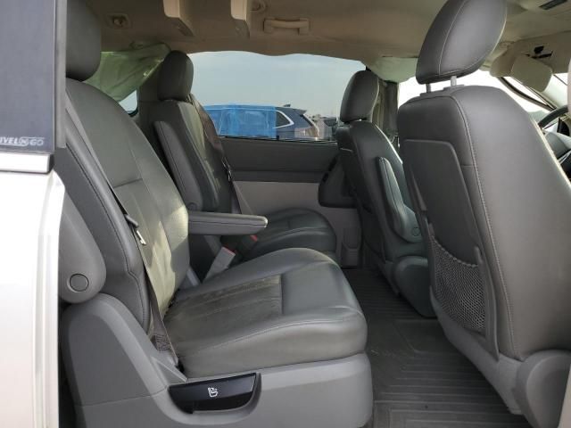 2009 Chrysler Town & Country Touring