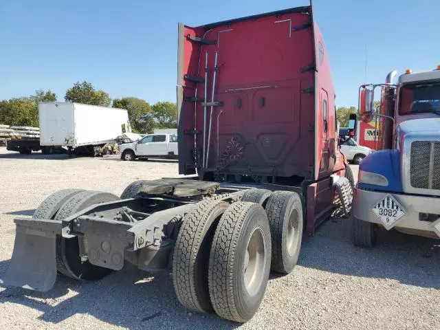 2017 Freightliner Cascadia 1