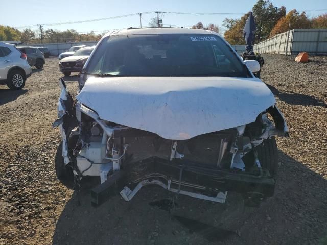 2020 Toyota Sienna LE