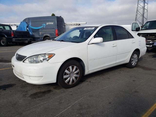 2005 Toyota Camry LE