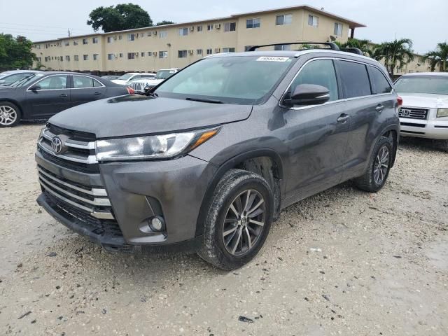 2018 Toyota Highlander SE