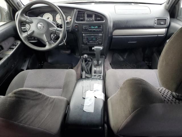 2004 Nissan Pathfinder LE