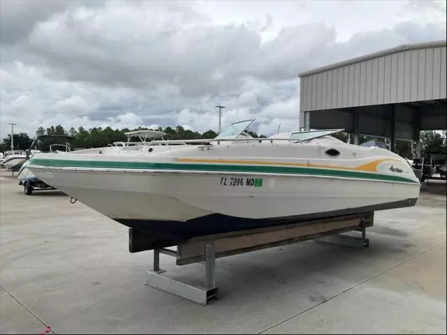 2003 Hurricane 226R Fun D