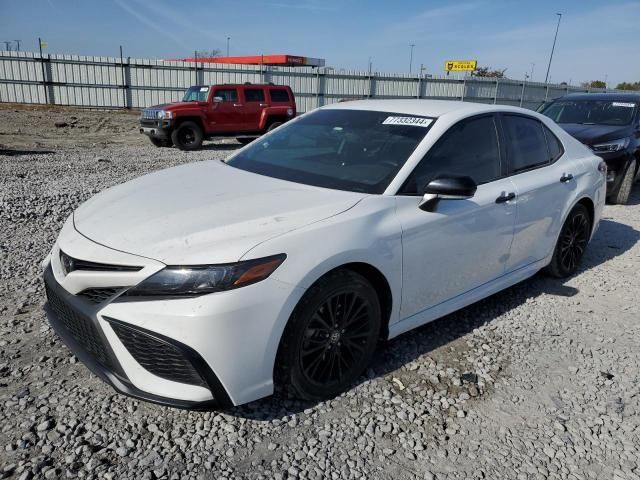 2022 Toyota Camry SE