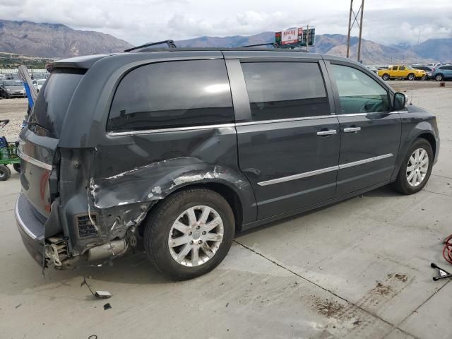 2012 Chrysler Town & Country Touring L