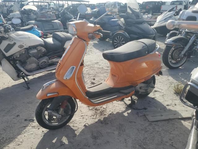 2010 Vespa LX 50