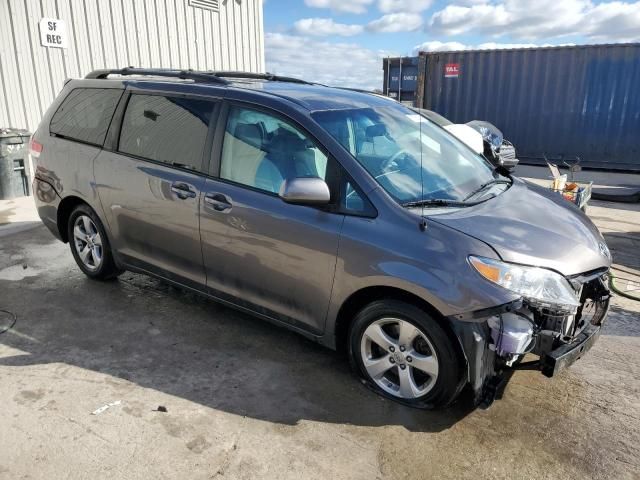 2012 Toyota Sienna LE