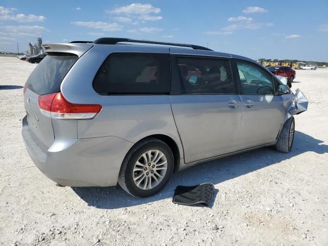 2012 Toyota Sienna XLE