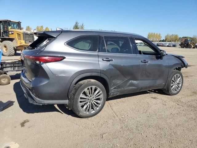 2022 Toyota Highlander Hybrid Platinum