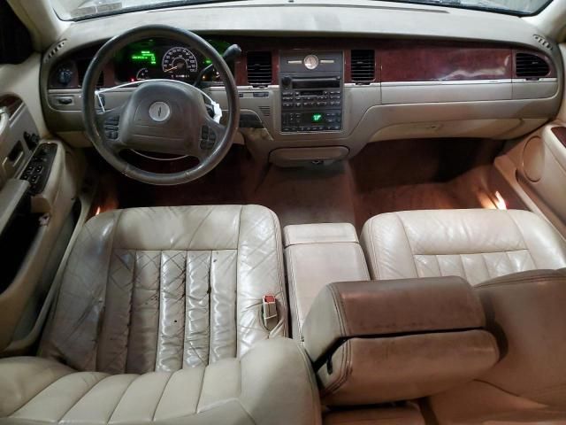 2003 Lincoln Town Car Executive