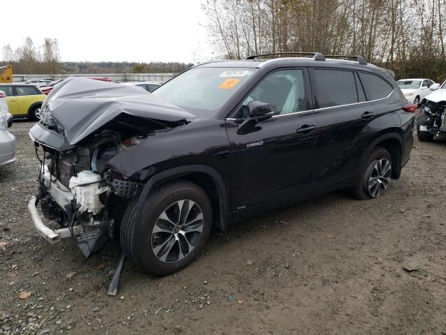 2021 Toyota Highlander Hybrid XLE