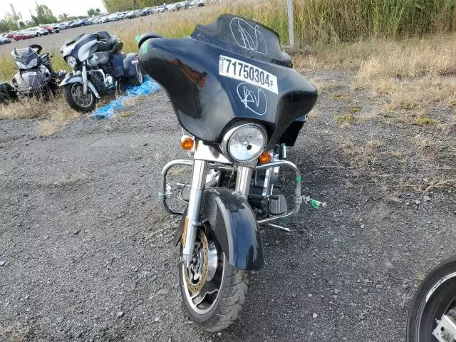 2011 Harley-Davidson Flhx