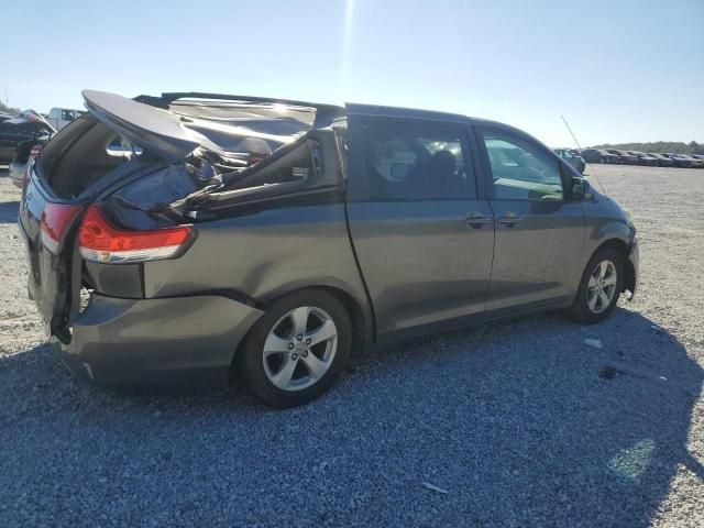 2011 Toyota Sienna LE