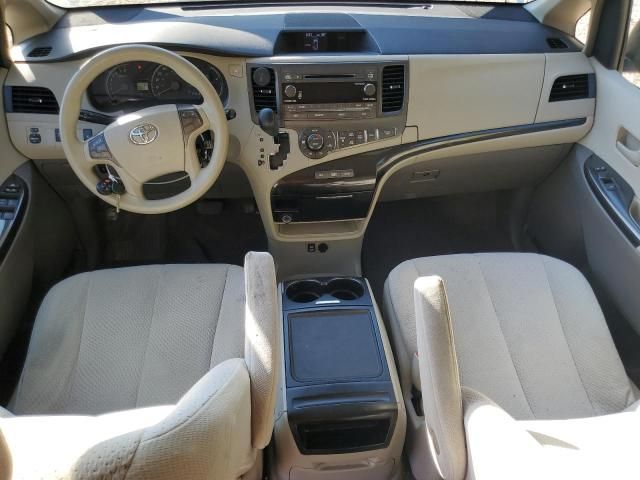 2013 Toyota Sienna LE