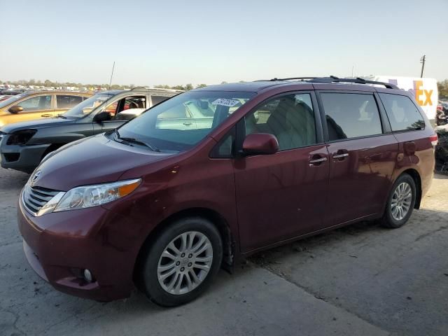 2014 Toyota Sienna XLE