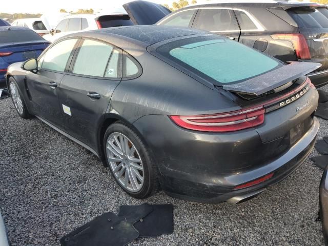 2018 Porsche Panamera 4