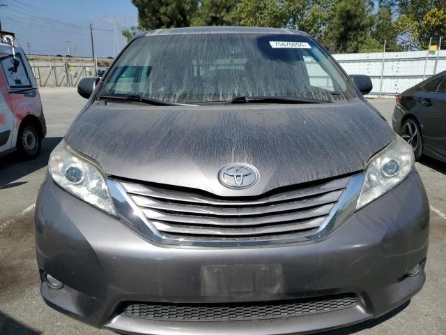 2015 Toyota Sienna XLE