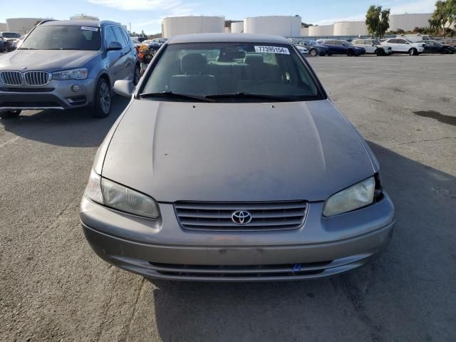 1999 Toyota Camry LE