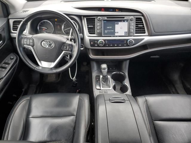 2019 Toyota Highlander SE