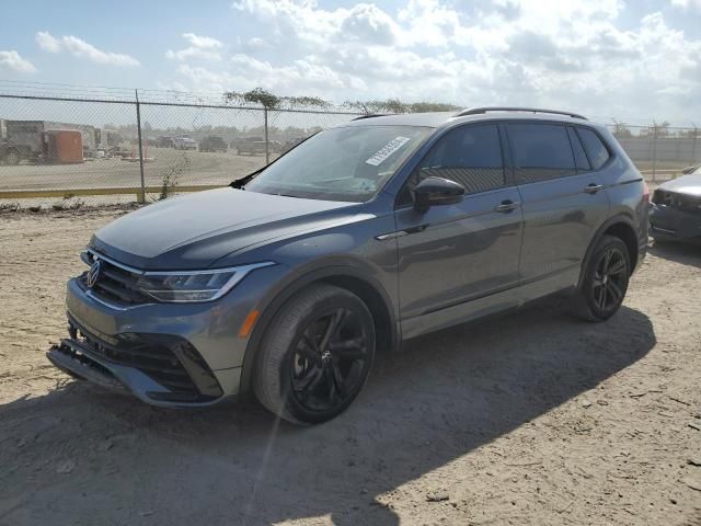 2023 Volkswagen Tiguan SE R-LINE Black