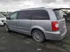 2013 Chrysler Town & Country Touring L