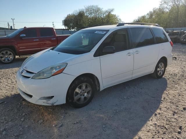 2010 Toyota Sienna CE