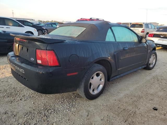 2000 Ford Mustang