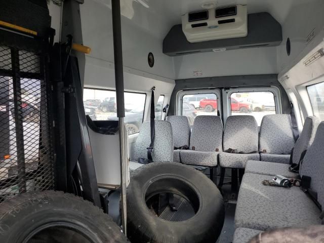 2004 Ford Econoline E350 Super Duty Van