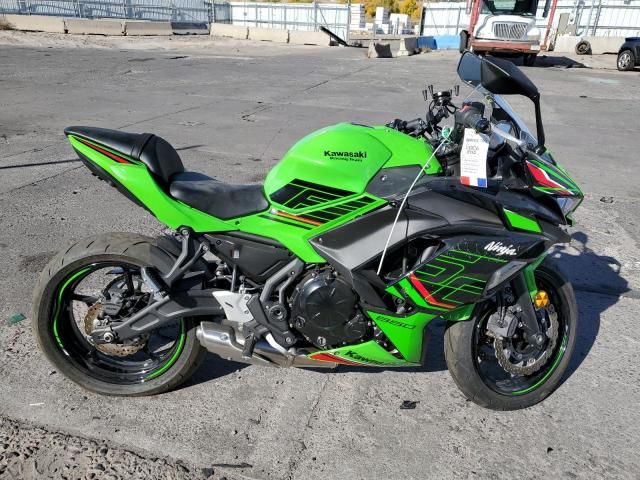 2024 Kawasaki EX650 P