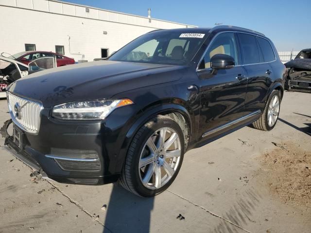 2017 Volvo XC90 T8