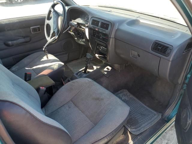 1995 Nissan Truck King Cab XE