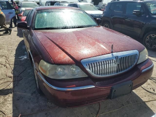 2004 Lincoln Town Car Ultimate