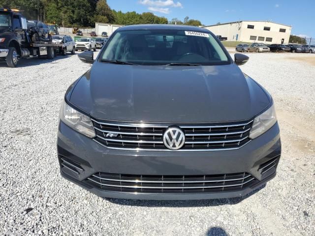 2017 Volkswagen Passat R-Line