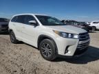 2017 Toyota Highlander SE