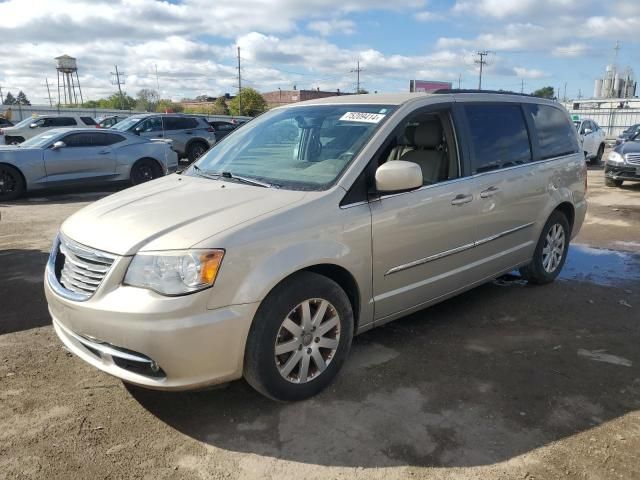 2013 Chrysler Town & Country Touring