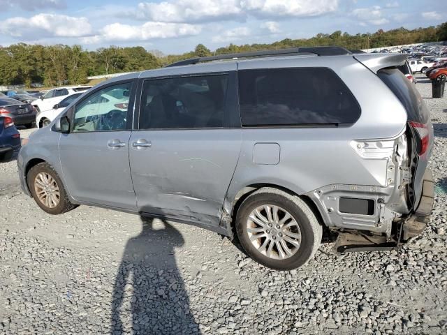 2015 Toyota Sienna XLE