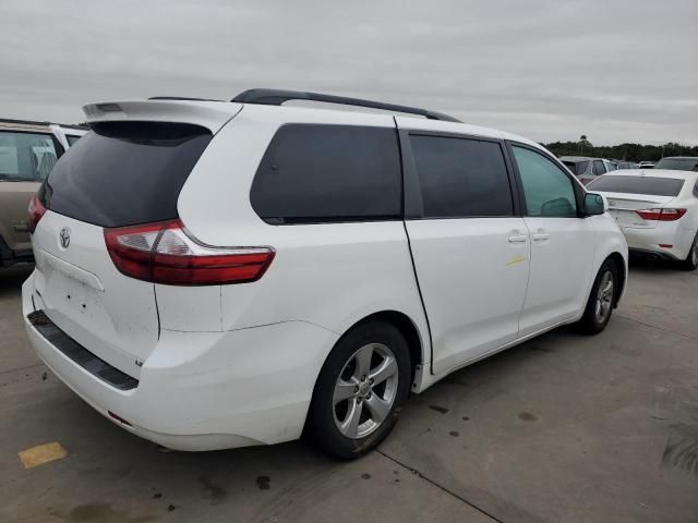 2016 Toyota Sienna LE