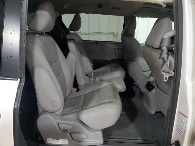 2015 Toyota Sienna XLE