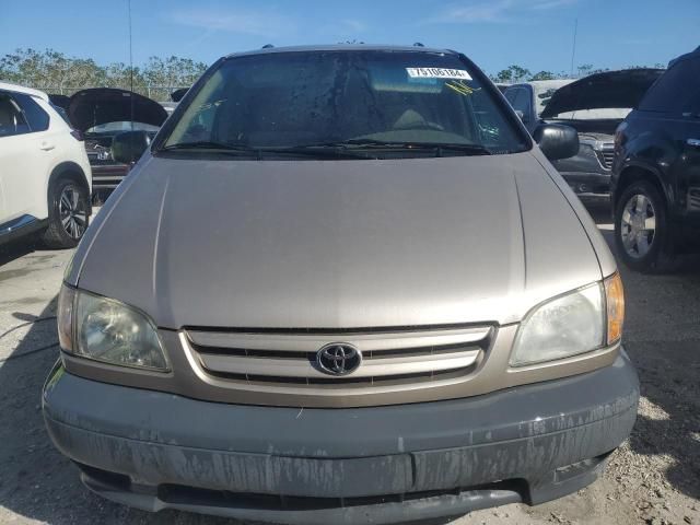 2002 Toyota Sienna CE