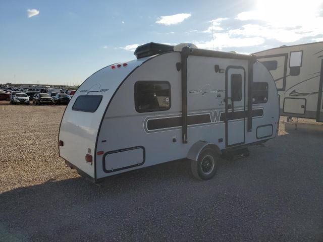 2017 Winnebago Camper