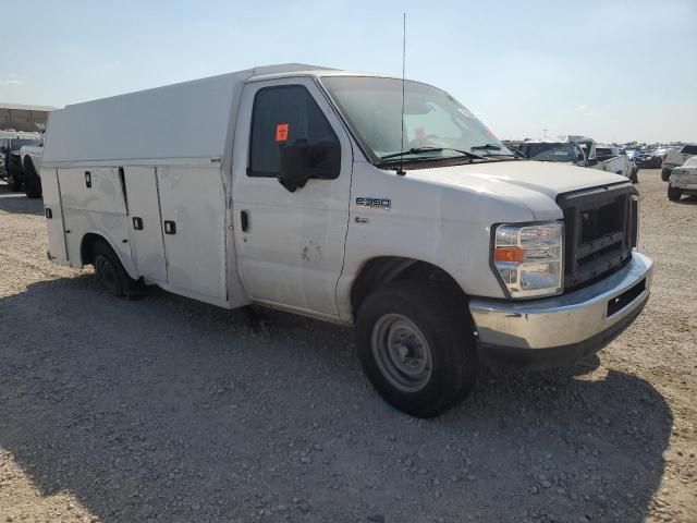 2019 Ford Econoline E350 Super Duty Cutaway Van