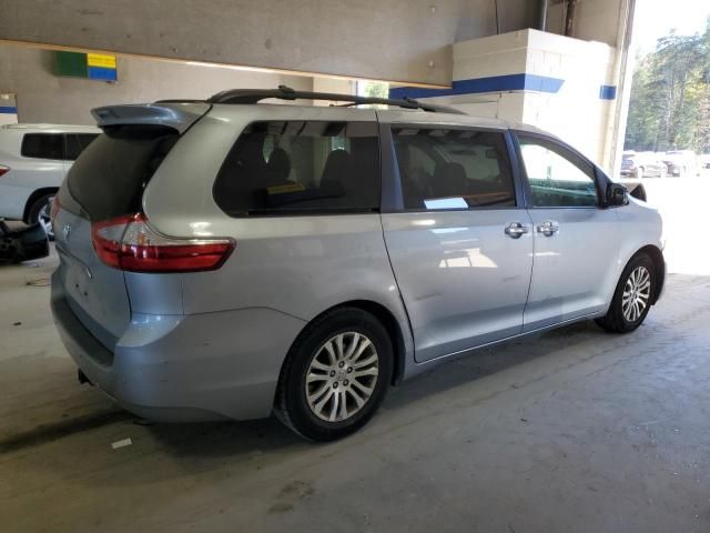 2015 Toyota Sienna XLE