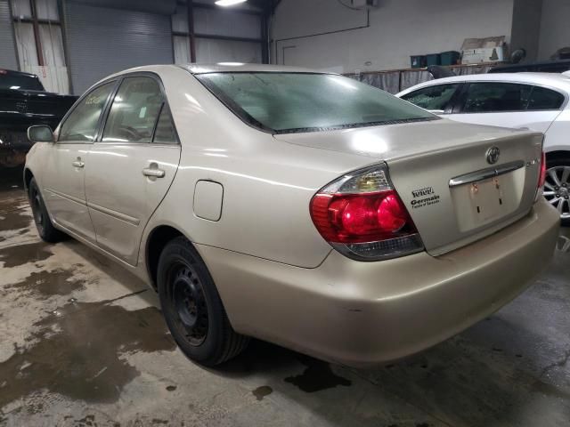 2005 Toyota Camry LE