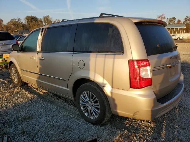 2014 Chrysler Town & Country Touring L