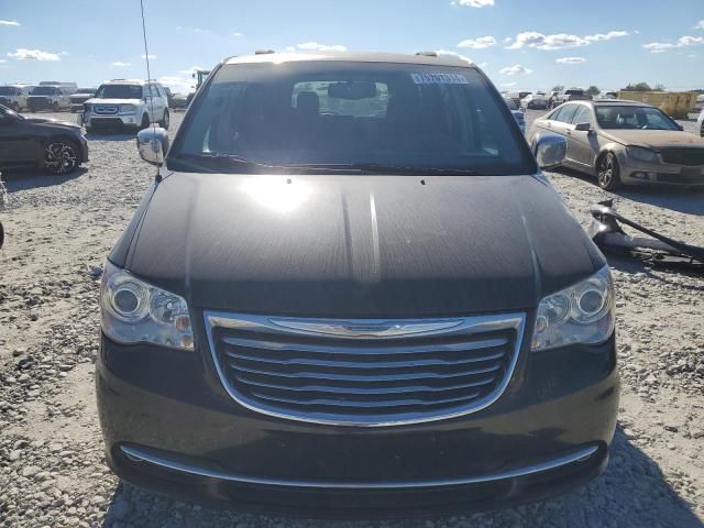 2015 Chrysler Town & Country Limited Platinum