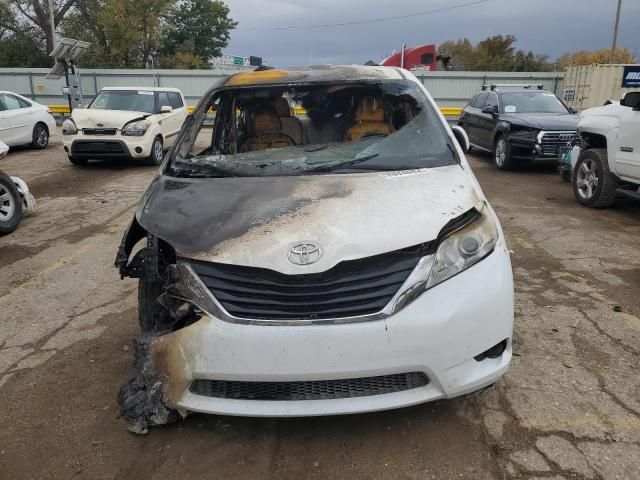 2011 Toyota Sienna LE