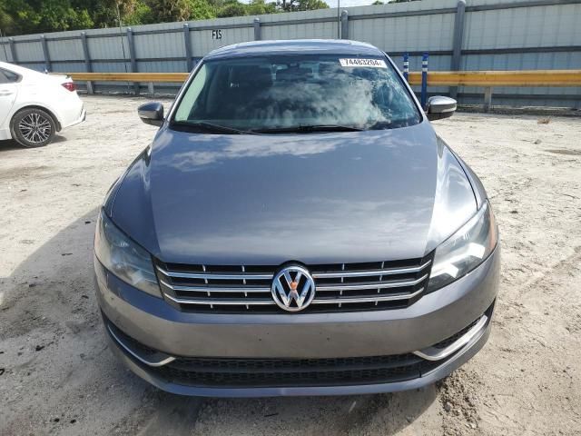 2014 Volkswagen Passat SE