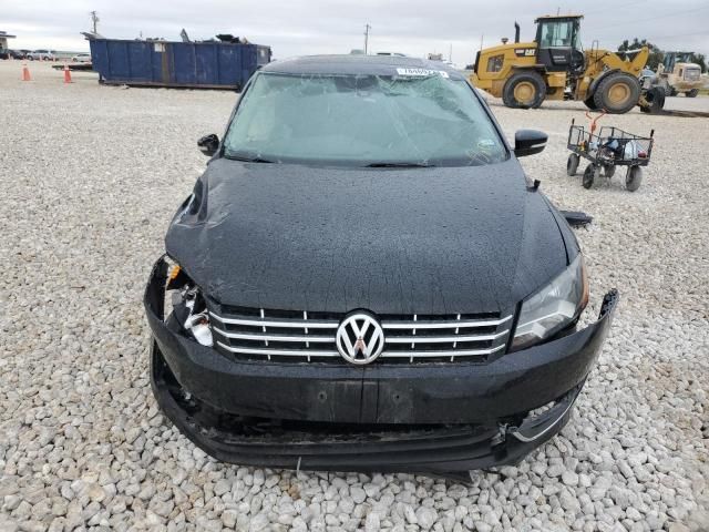 2015 Volkswagen Passat SE